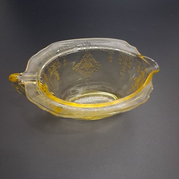 Anchor Hocking Princess Yellow Glass Creamer With Embossed Design Vintage - Picture 3 of 16